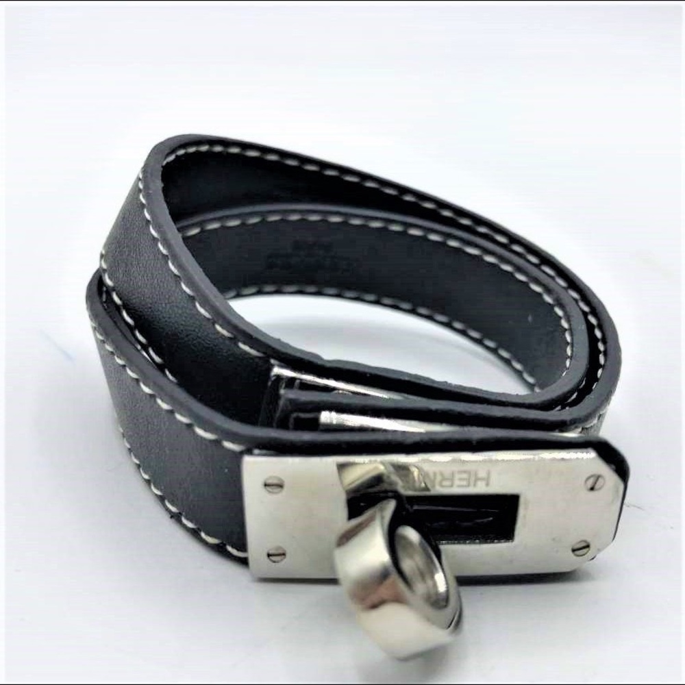 HERMES Black Leather bracelet w/Chrome latch